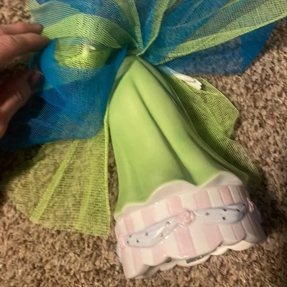 Barbie - 1963 Senior Prom Porcelain Musical figurine. (Reproduction 1994) - Picture 8 of 17